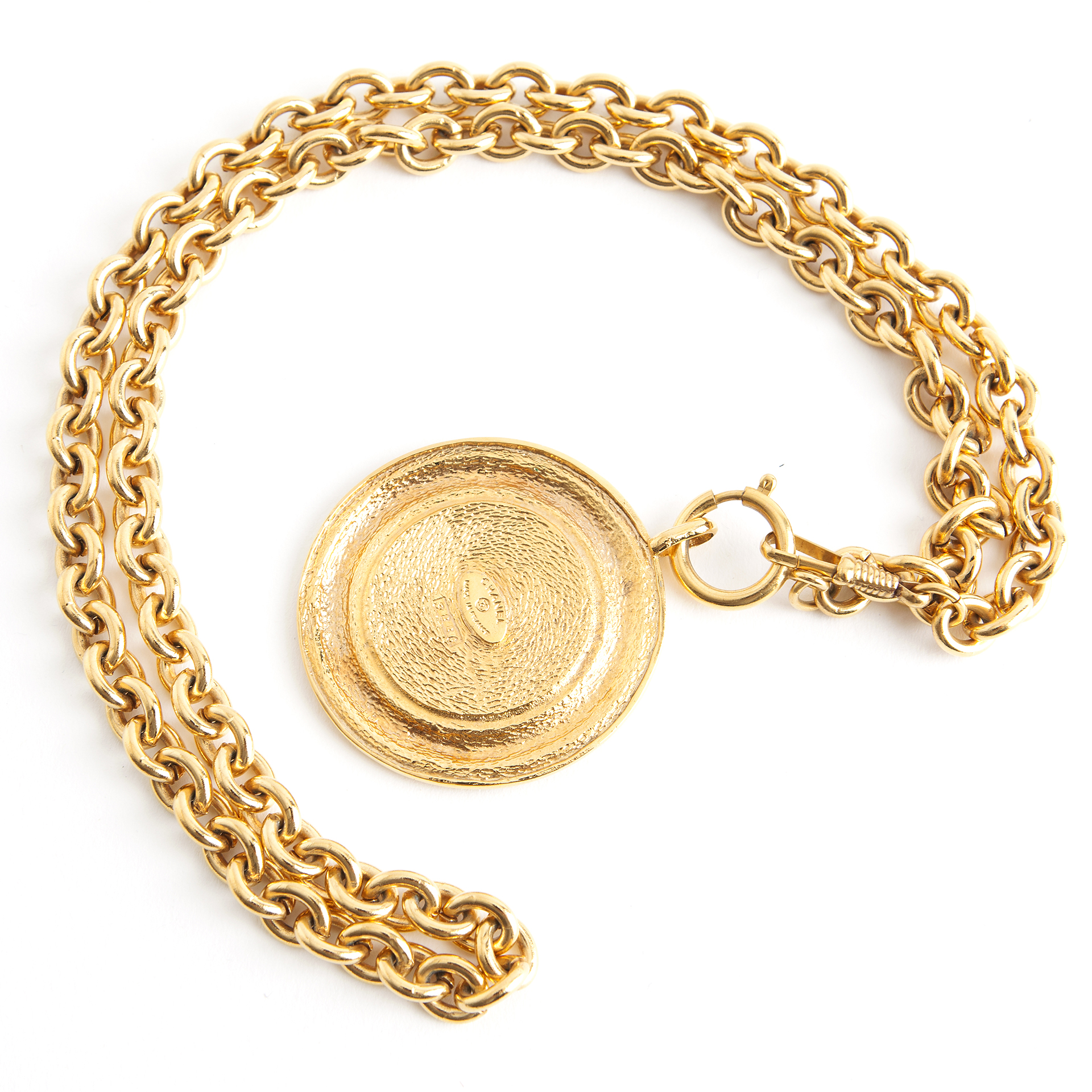 Chanel 1980s Medallion Gold Necklace – AMORE Vintage Tokyo