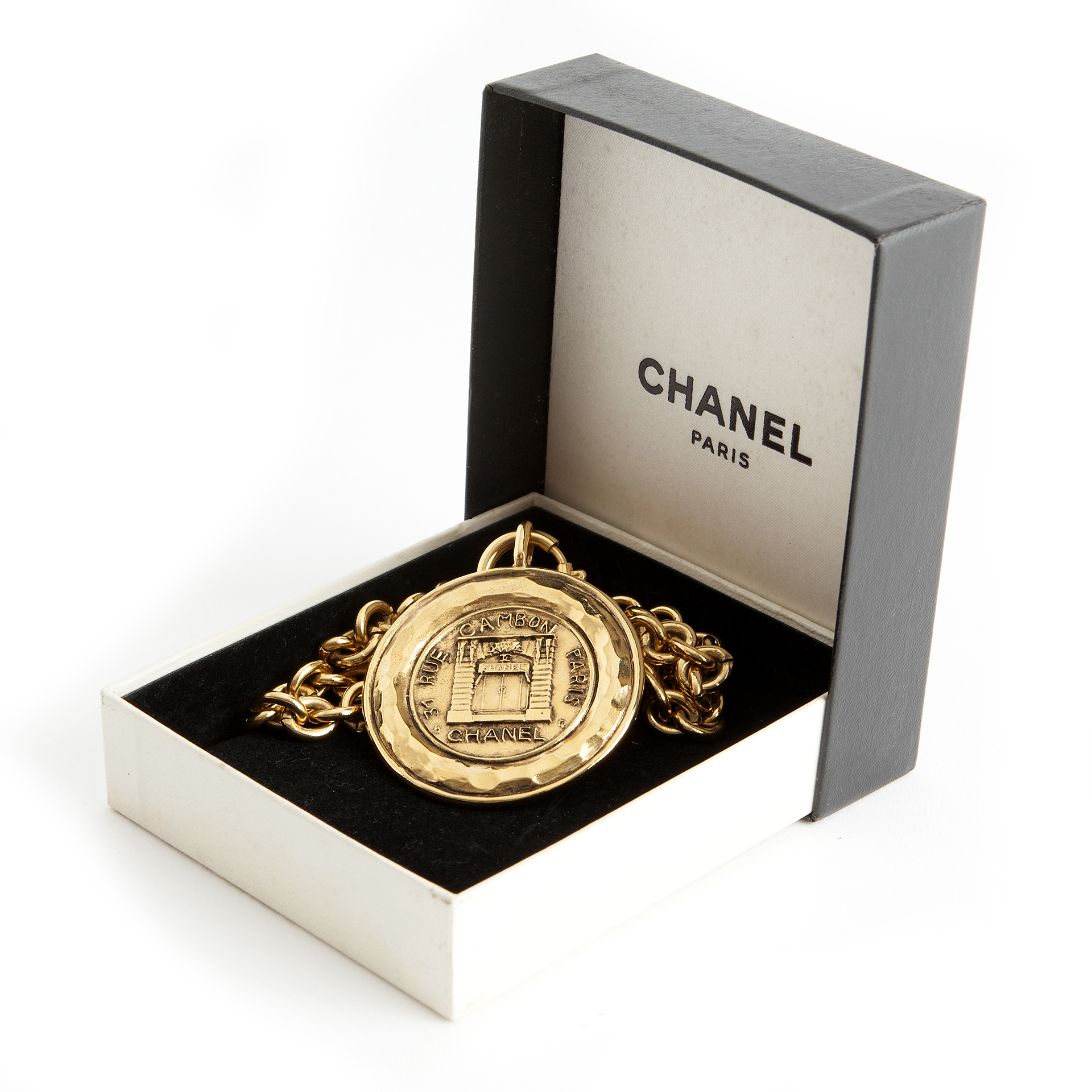 CHANEL - Vintage 03P Side Portrait '5' Medallion Chain Gold '' Bracele