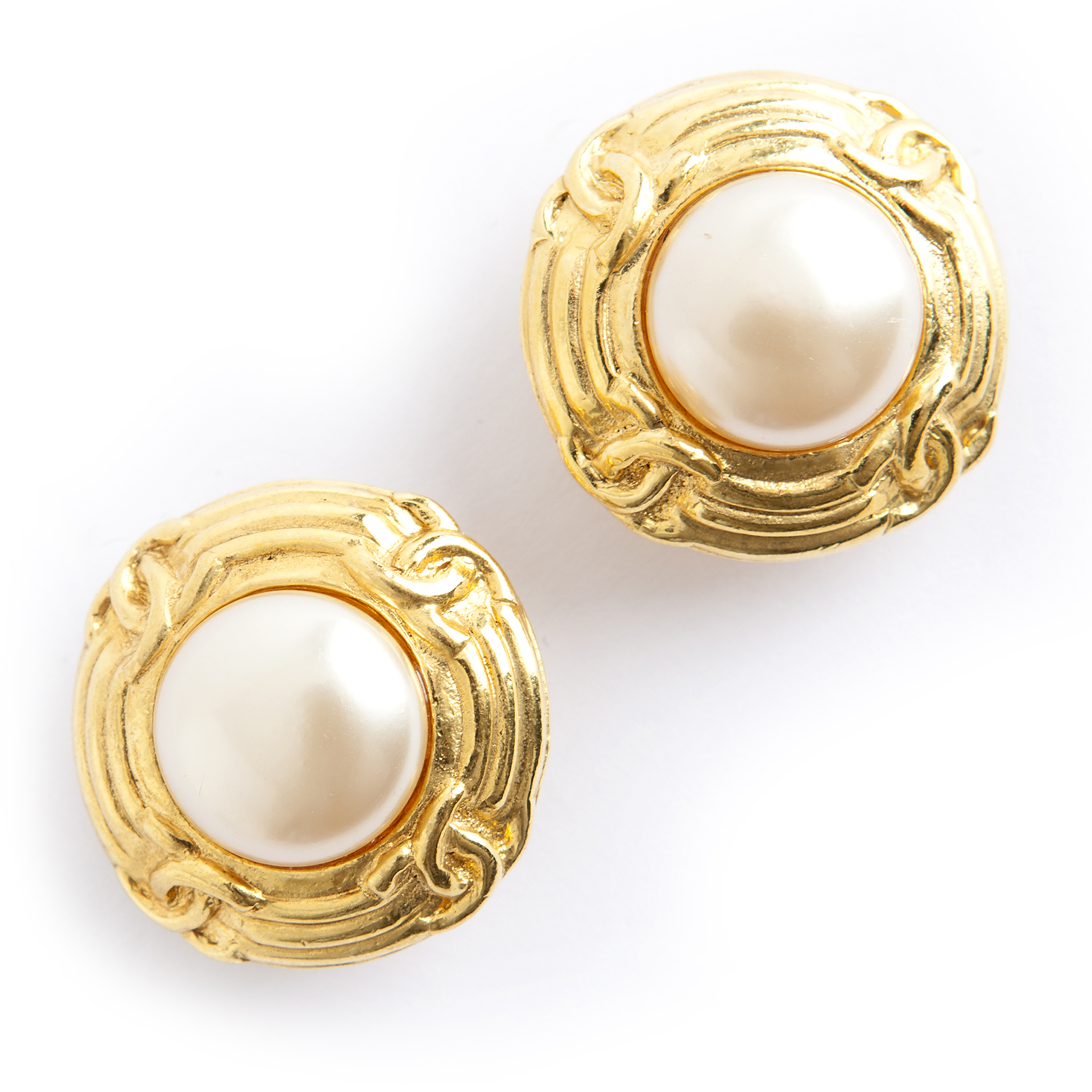 CHANEL Vintage Rare Gripoix and Faux Pearl Clip-on Earrings 