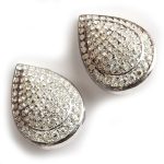 Christian Dior Drop earrings